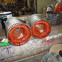 Barnizado de estatores en motores.