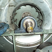 Cambio de rodamientos y chumaceras.