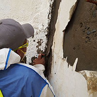 Reparación de filtraciones internas en tanques reactores.